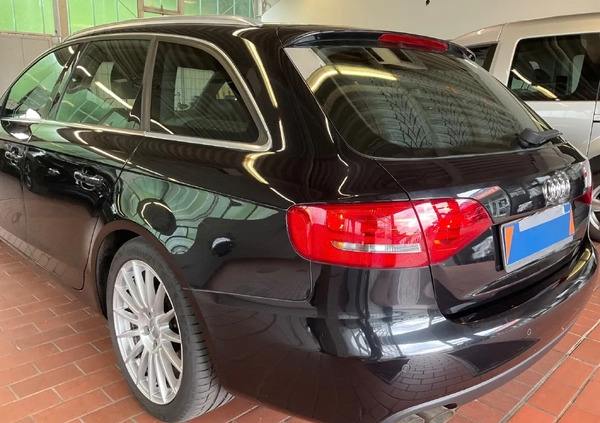 Audi A4 cena 32500 przebieg: 240000, rok produkcji 2009 z Leśna małe 172